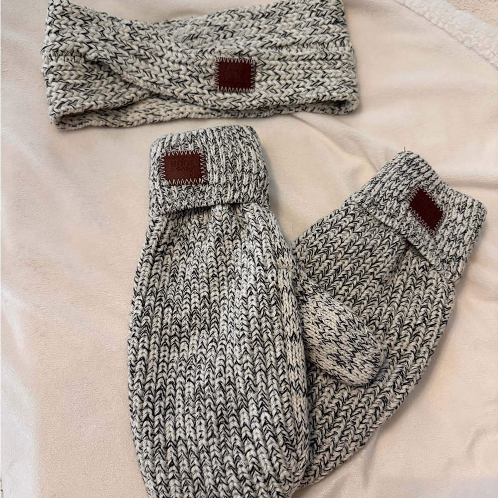 NWOT! Gray Knitted Headband and Mittens Set